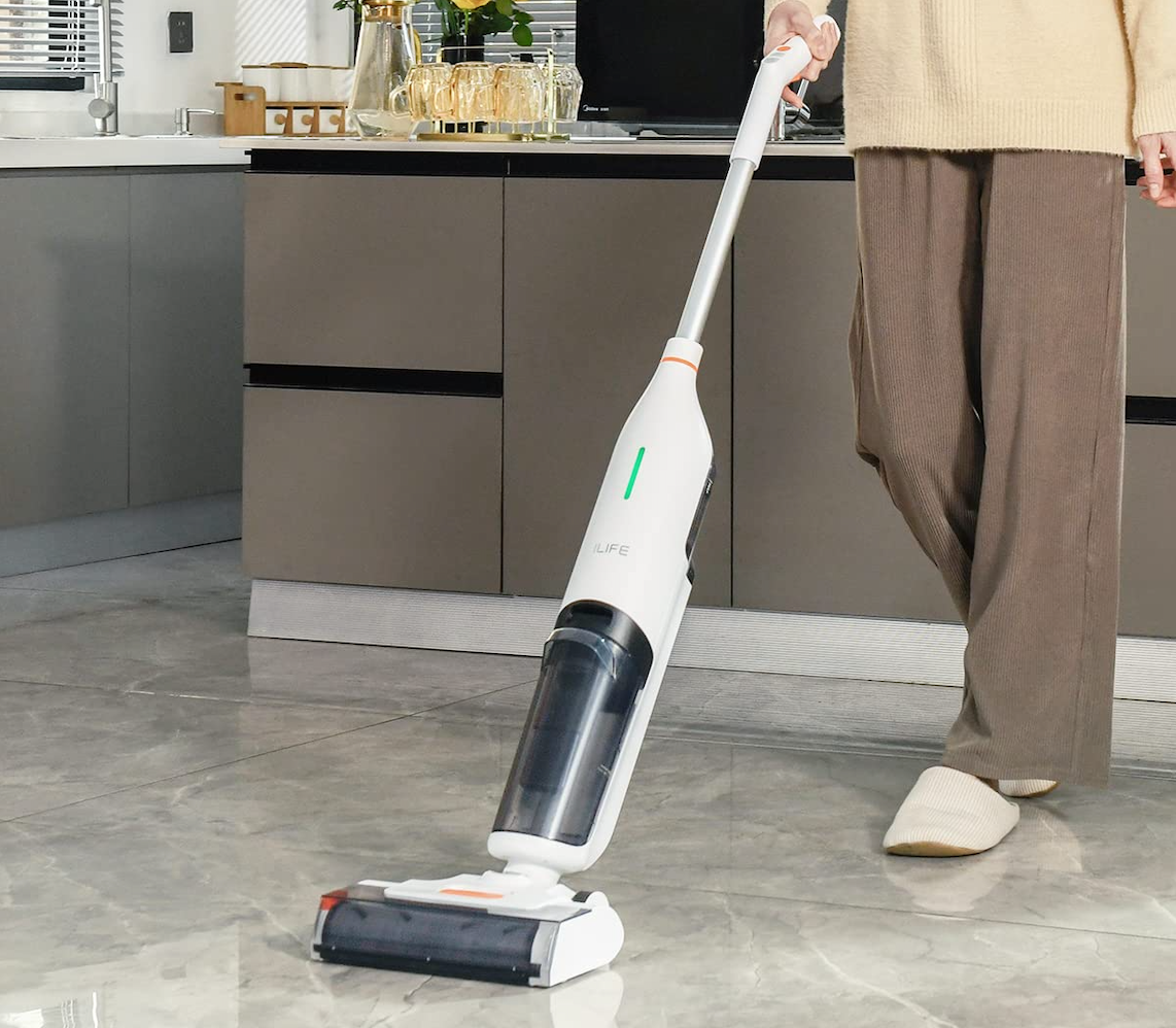 ASPIRATEUR LAVEUR A BALAI W90